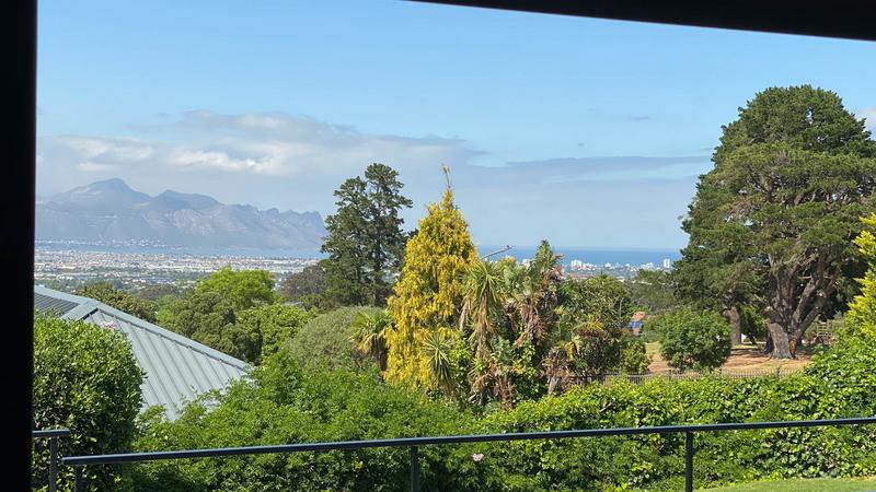 4 Bedroom Property for Sale in Helderrand Western Cape